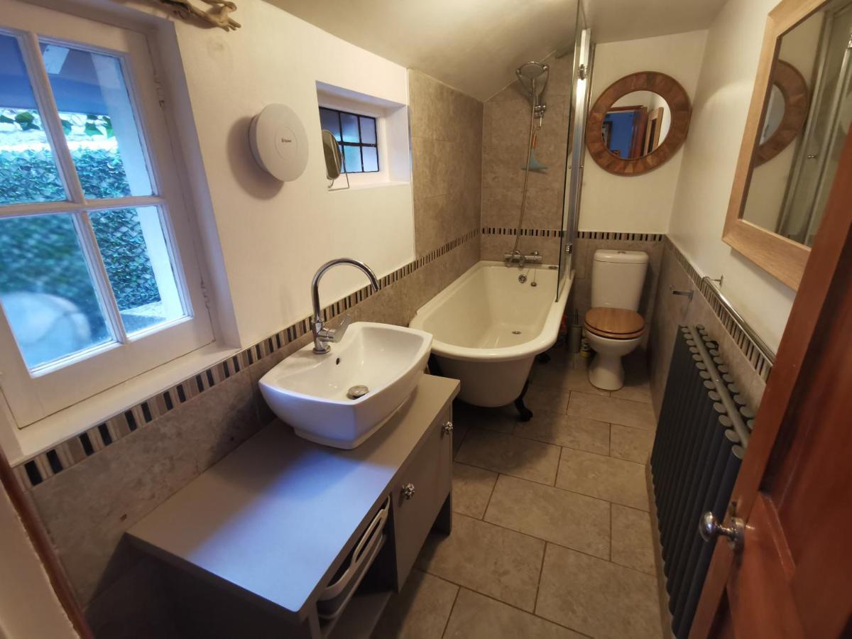 Shore Thing - Just A Stones Throw From The Beach Sandgate Exterior photo